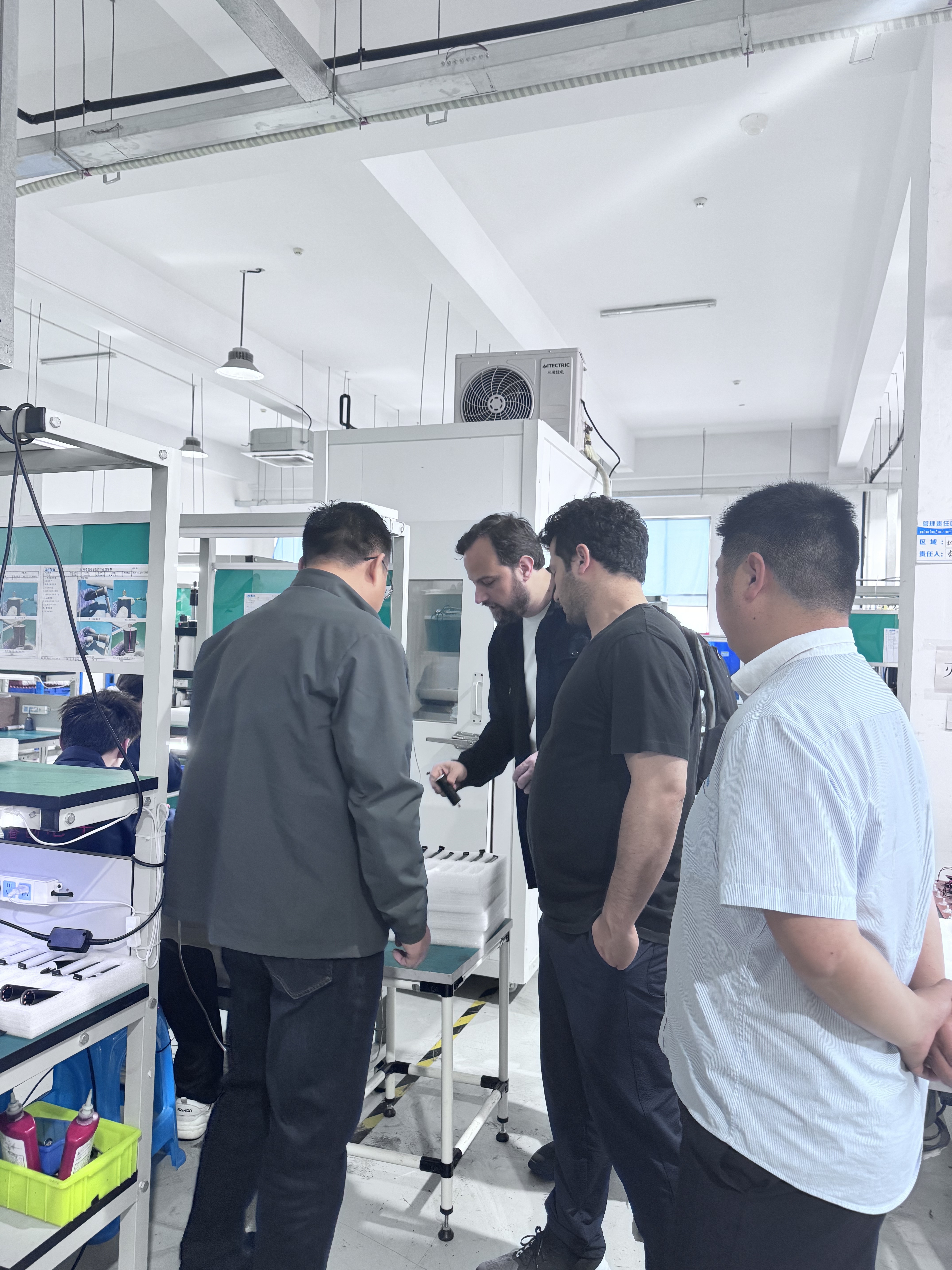 최신 회사 블로그 터키 고객들은 잠재적인 협력을 논의하기 위해 Jiangsu Retek Motion Co., Ltd를 방문했습니다.